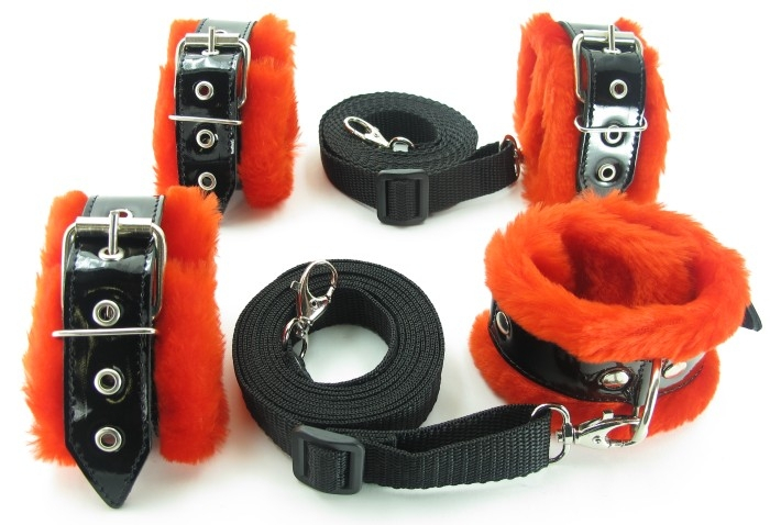 Набор на кровать с красным мехом BDSM Light 760008ars