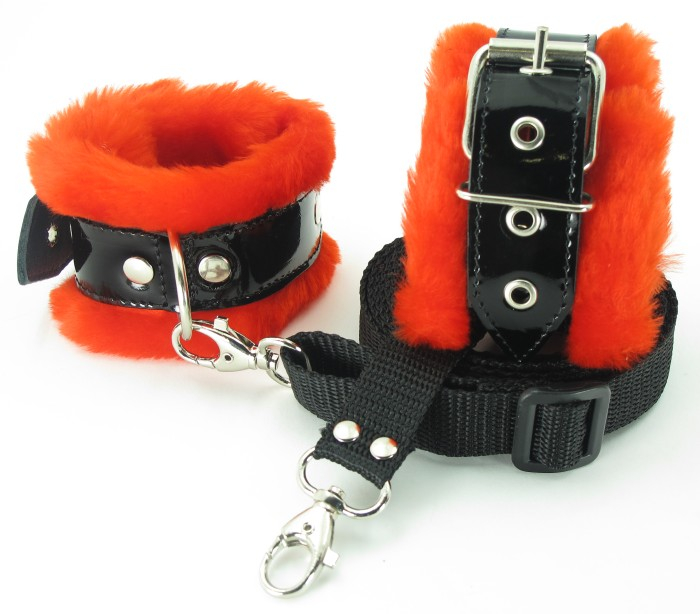 Набор на кровать с красным мехом BDSM Light 760008ars