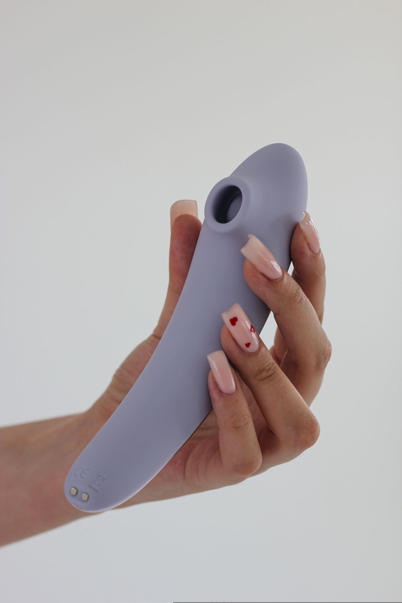 Вакуумный стимулятор клитора Premium лавандовый 23121LS