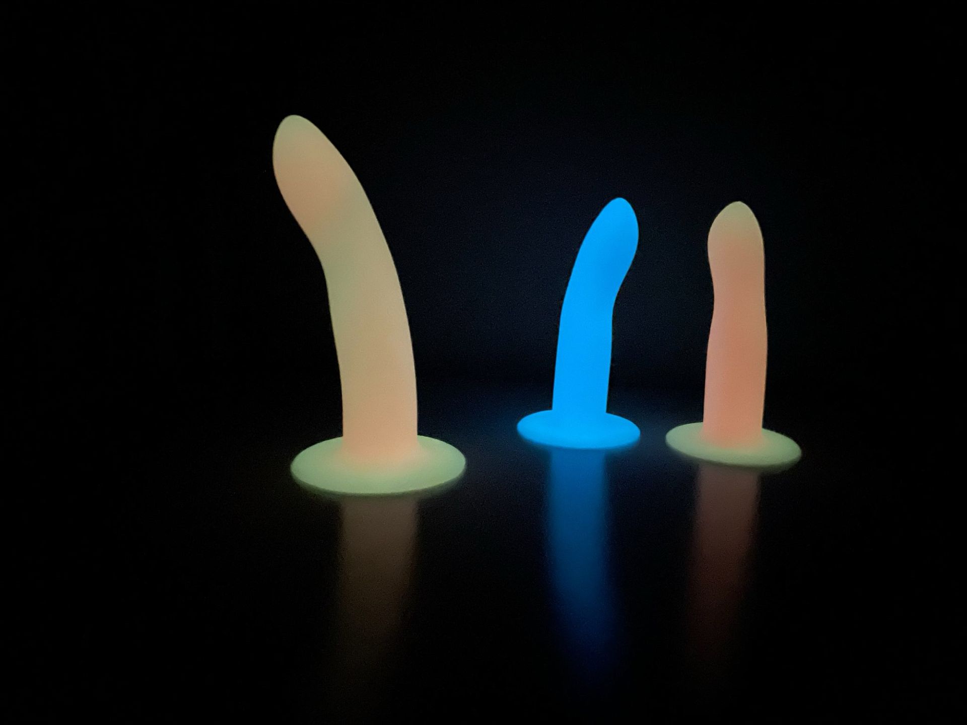 Светящийся в темноте дилдо Techno Neon Driver 5012-02lola