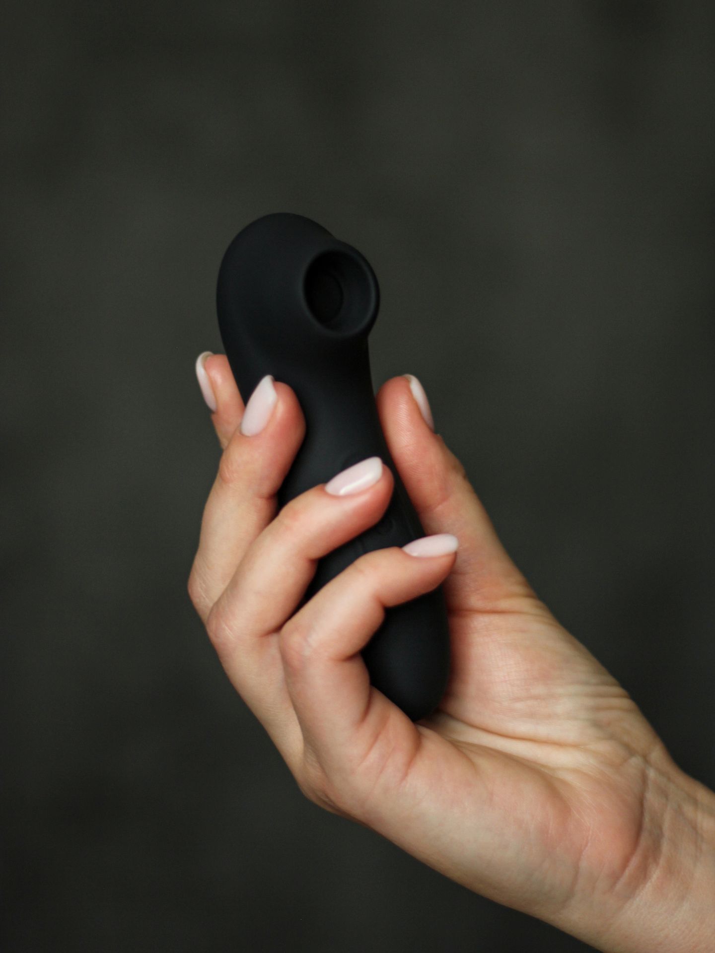 Вакуумный стимулятор клитора Curvy 23117LS